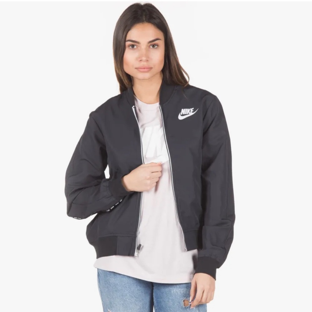 Nike Sportswear Advance Jacket, Size XS